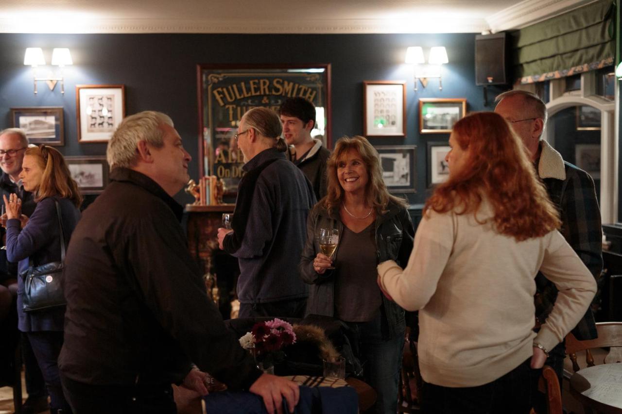The Three Horseshoes East Worldham Alton  Zewnętrze zdjęcie