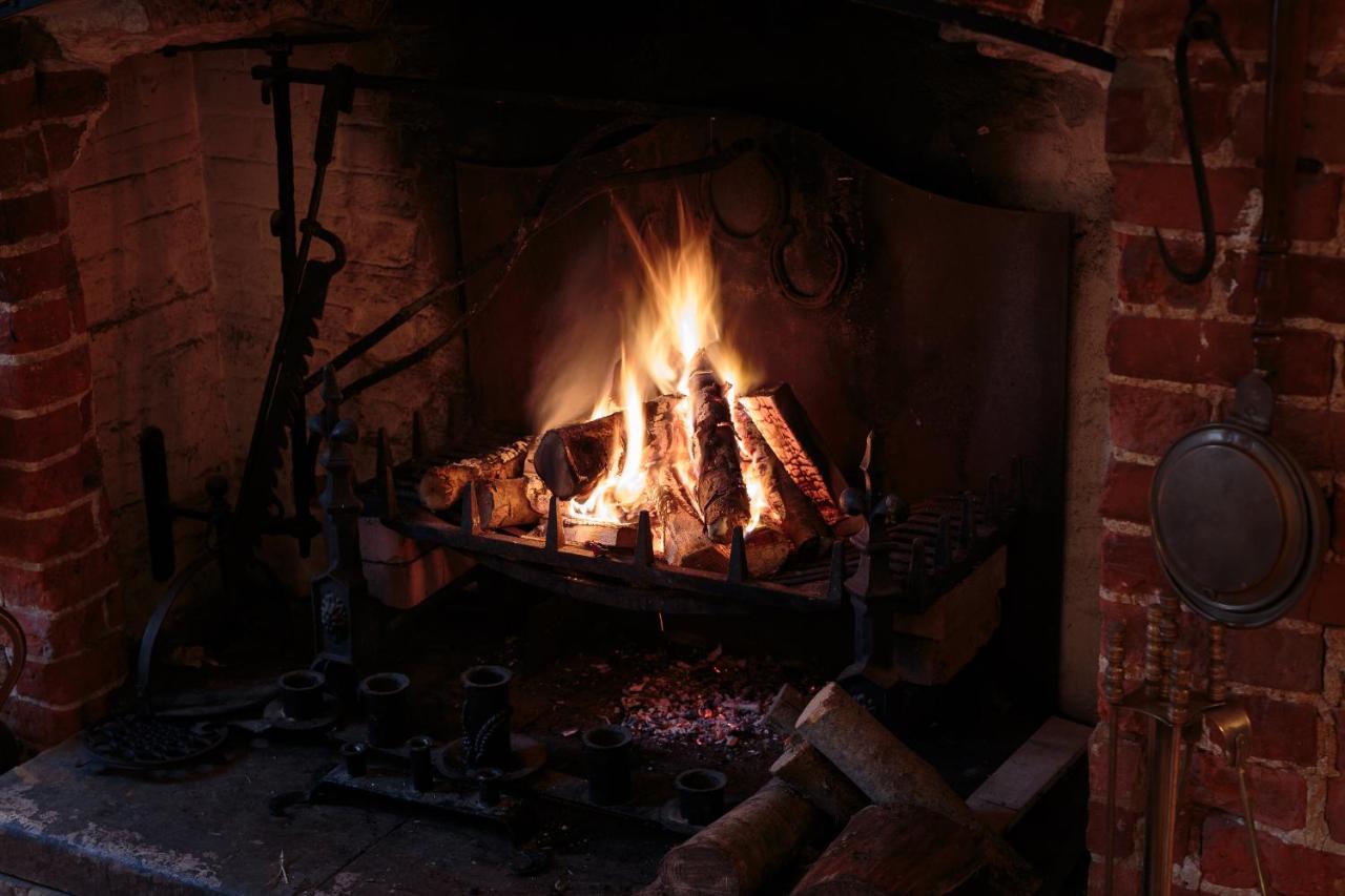 The Three Horseshoes East Worldham Alton  Zewnętrze zdjęcie