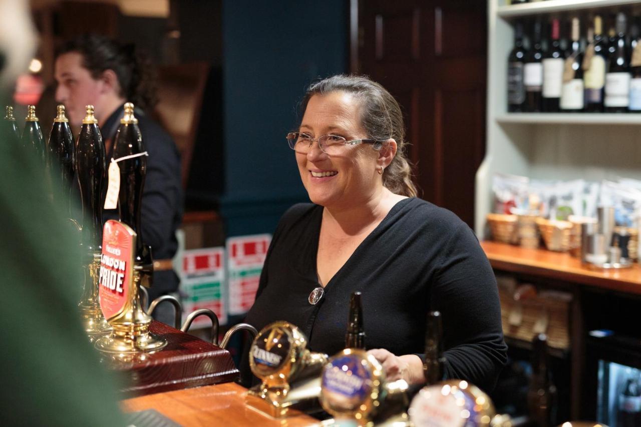 The Three Horseshoes East Worldham Alton  Zewnętrze zdjęcie